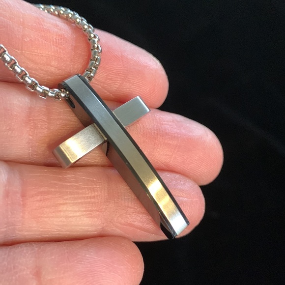 Men’s Necklace and BraceletSet - Picture 3 of 7